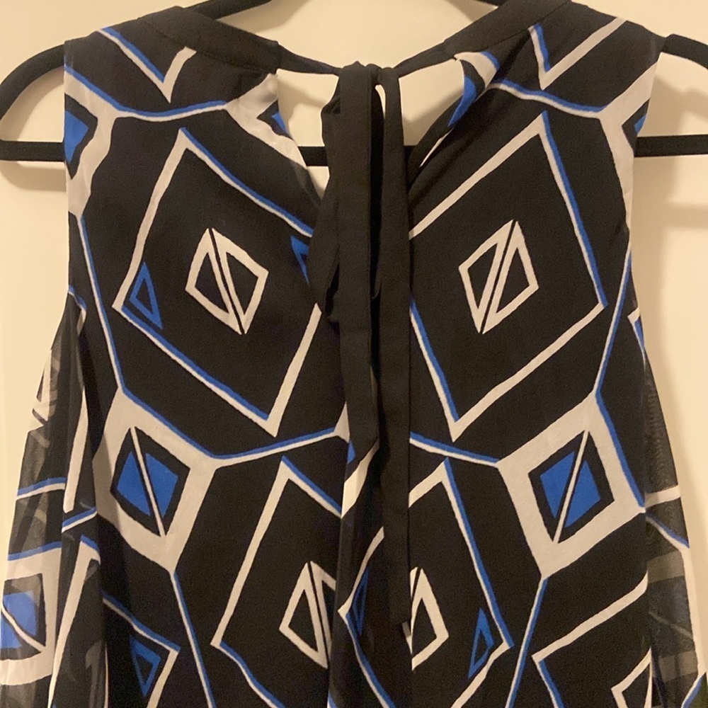 Vince Camuto flowy dressy top - Picture 5 of 5
